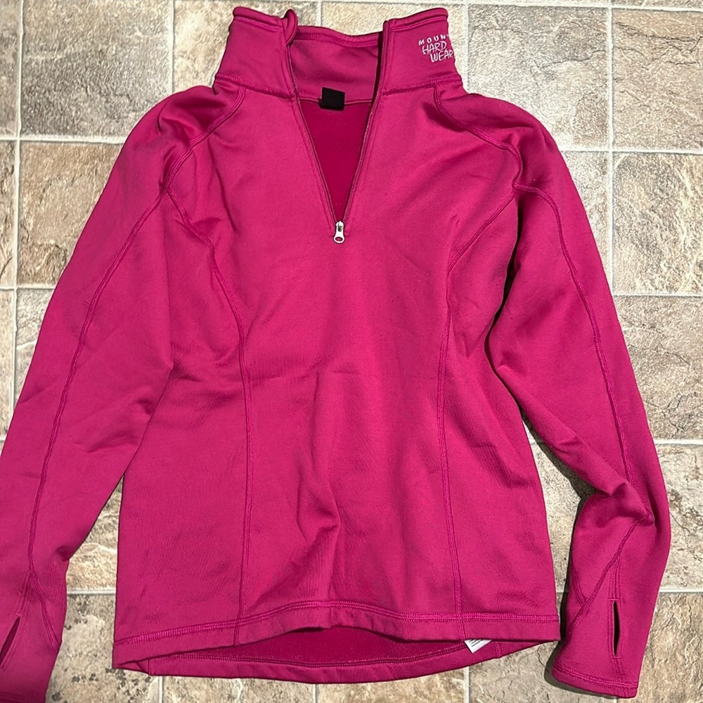 Mountain Hardware Quarter Zip